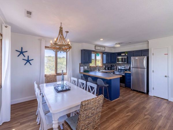Kitty Hawk Outer Banks Semi-Oceanfront Home Pool & Hot Tub