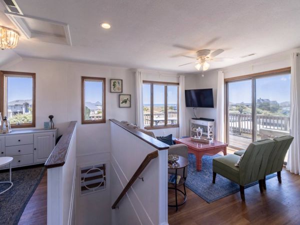 Kitty Hawk Outer Banks Semi-Oceanfront Home Pool & Hot Tub