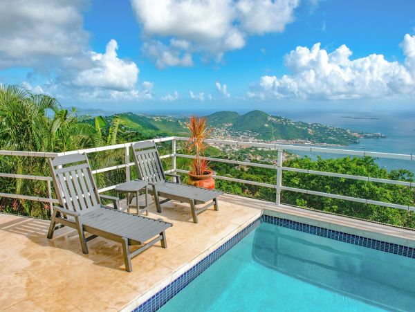 Views Megan Bay  Luxury 4-Bedroom Villa with Pool &  Separate Apartment