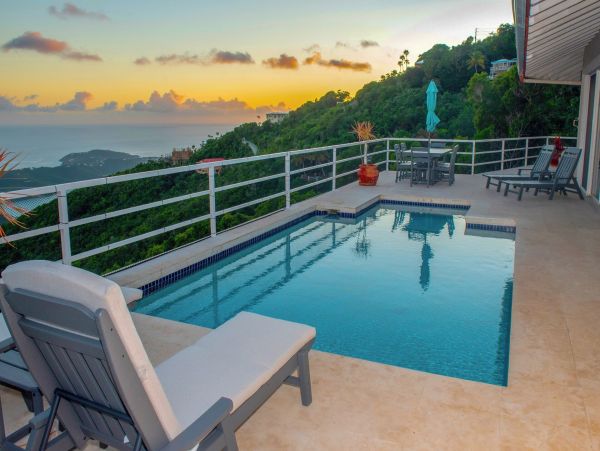 Views Megan Bay  Luxury 4-Bedroom Villa with Pool &  Separate Apartment