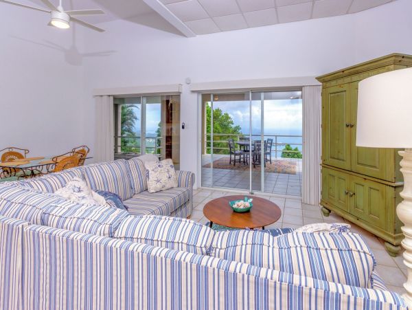 Views Megan Bay  Luxury 4-Bedroom Villa with Pool &  Separate Apartment