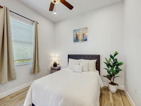 Port Charlotte Waterfront Vacation Rental Family 4 Bedroom Home with Pool