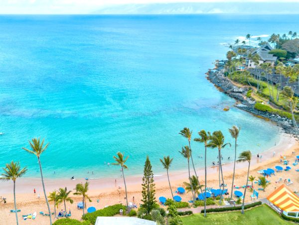 Luxury Townhome Rentals Near Napili Bay | Emerald Kite