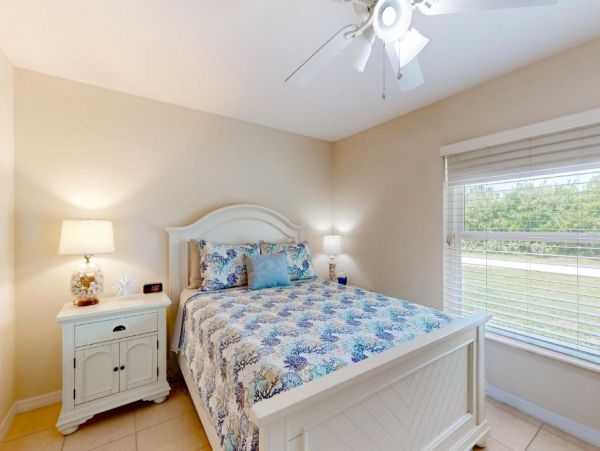 Charming Englewood Home with Pool Dog-Friendly Retreat