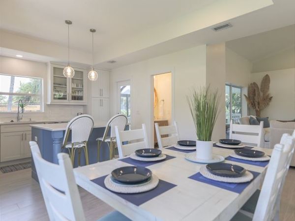Vacation Rental Luxury Sanibel Beach Home with Pool