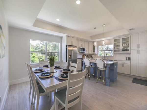 Vacation Rental Luxury Sanibel Beach Home with Pool