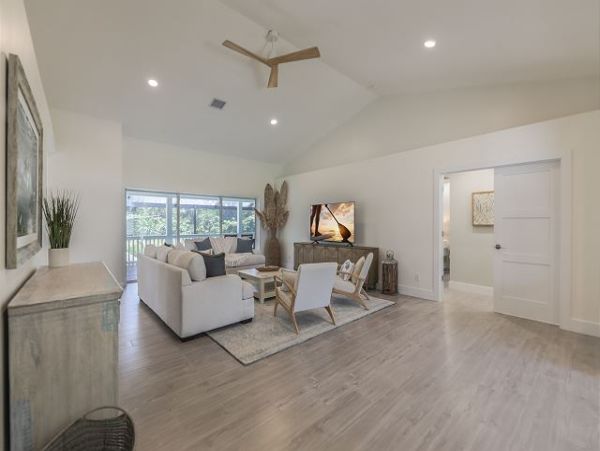 Vacation Rental Luxury Sanibel Beach Home with Pool