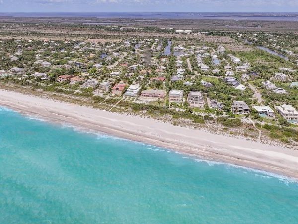 Vacation Rental Luxury Sanibel Beach Home with Pool