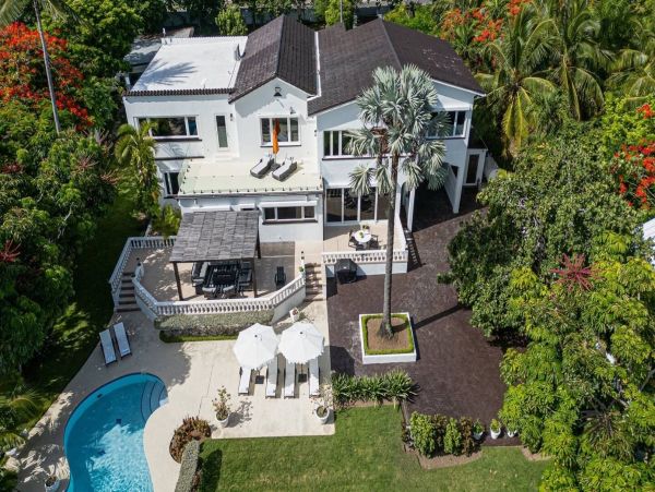 Nassau Vacation Rental Luxury Bahamas Beachfront Estate for Families & Groups