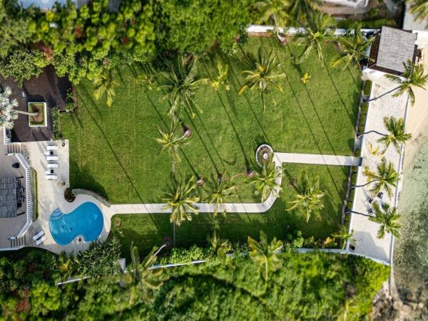 Nassau Vacation Rental Luxury Bahamas Beachfront Estate for Families & Groups