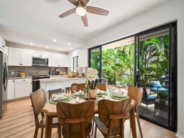 Napili Bay Vacation Rental Kapalua Maui Villa with Lanai & Beach Access