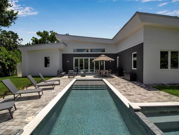 Sarasota Vacation Rentals | Modern Luxury Home with Pool & Spa