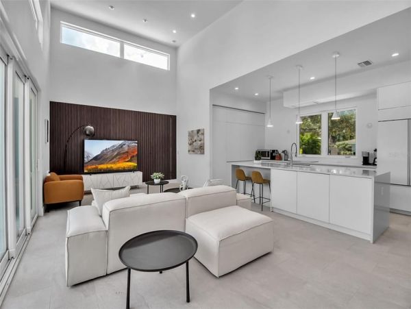 Sarasota Vacation Rentals | Modern Luxury Home with Pool & Spa