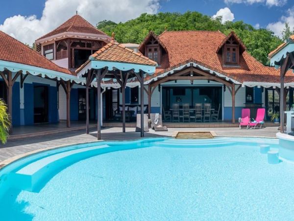 Luxury Caribbean Villa Rental in Martinique -  Emerald Kite Vacation Villas
