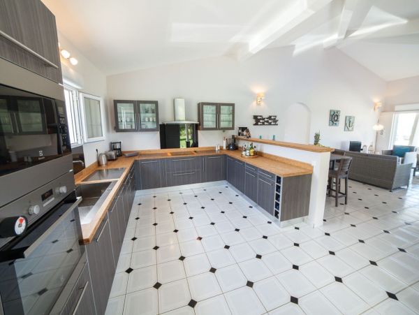 Luxury Caribbean Villa Rental in Martinique 5-Bedroom Beachfront Villa with Pool
