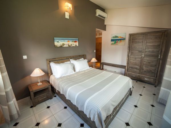 Luxury Caribbean Villa Rental in Martinique 5-Bedroom Beachfront Villa with Pool