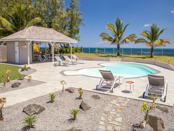 Luxury Caribbean Villa Rental in Martinique 5-Bedroom Beachfront Villa with Pool