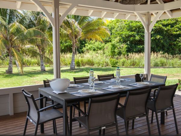 Luxury Caribbean Villa Rental in Martinique 5-Bedroom Beachfront Villa with Pool