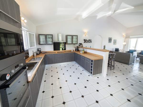 Luxury Caribbean Villa Rental in Martinique 5-Bedroom Beachfront Villa with Pool