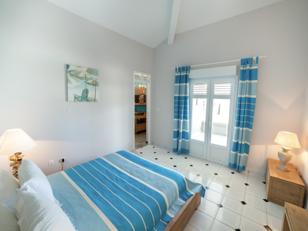 Luxury Caribbean Villa Rental in Martinique 5-Bedroom Beachfront Villa with Pool