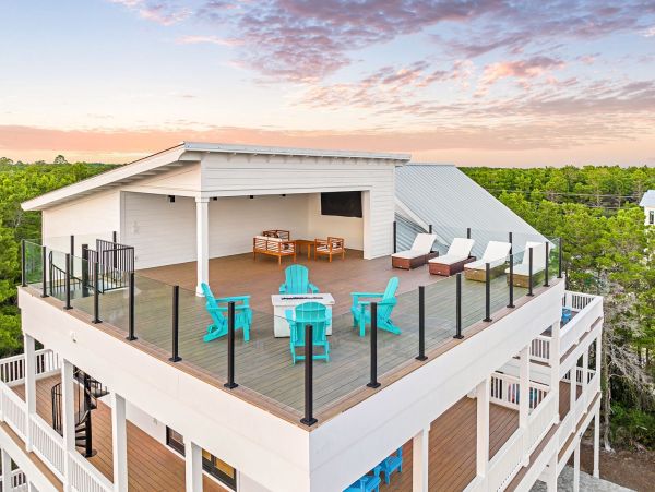 30A Luxury Vacation Rental Lake Beach House with Pool & Rooftop Terrace