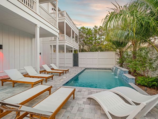 30A Luxury Vacation Rental Lake Beach House with Pool & Rooftop Terrace