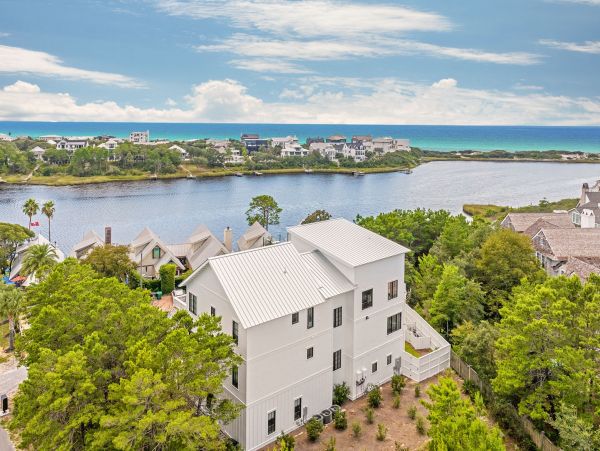 30A Luxury Vacation Rental Lake Beach House with Pool & Rooftop Terrace