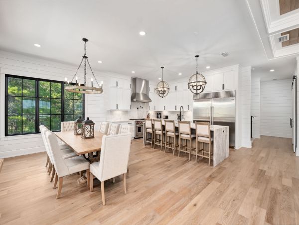 30A Luxury Vacation Rental Lake Beach House with Pool & Rooftop Terrace