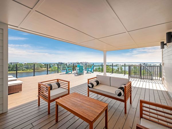 30A Luxury Vacation Rental Lake Beach House with Pool & Rooftop Terrace