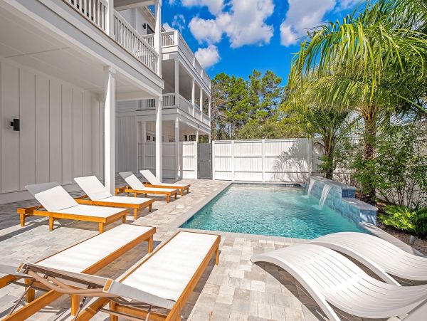 30A Luxury Vacation Rental Lake Beach House with Pool & Rooftop Terrace