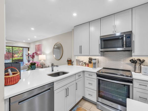 Naples Florida Luxury Condo Vacation Rental with Resort Amenities