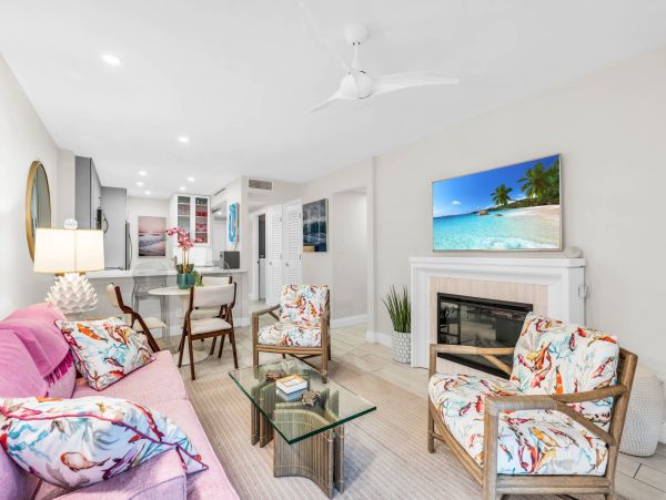 Naples Florida Luxury Condo Vacation Rental with Resort Amenities