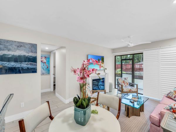 Naples Florida Luxury Condo Vacation Rental with Resort Amenities