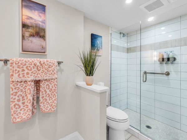 Naples Florida Luxury Condo Vacation Rental with Resort Amenities