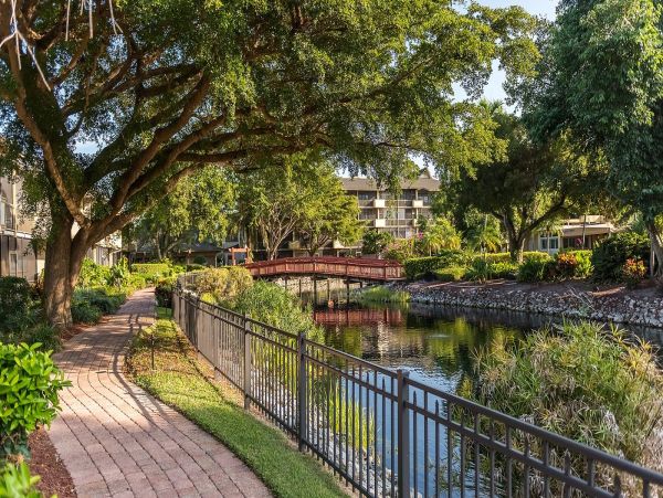 Naples Florida Luxury Condo Vacation Rental with Resort Amenities