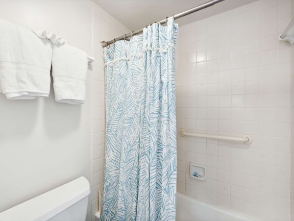 Naples Florida Condo Rental Resort Vacation Rental with Pool & Lanai