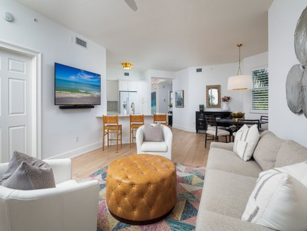 Naples Florida Condo Rental 3-Bedroom Vacation Rental Near Vanderbilt Beach