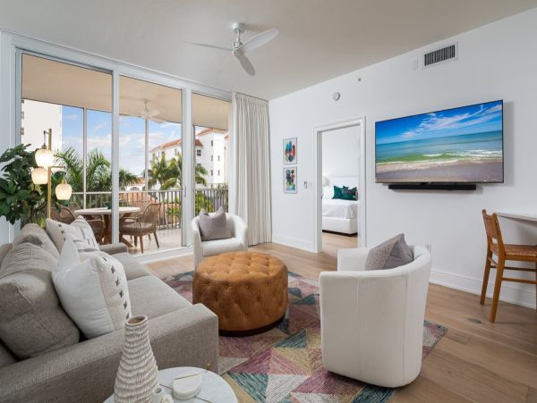 Naples Florida Condo Rental 3-Bedroom Vacation Rental Near Vanderbilt Beach
