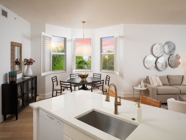 Naples Florida Condo Rental 3-Bedroom Vacation Rental Near Vanderbilt Beach