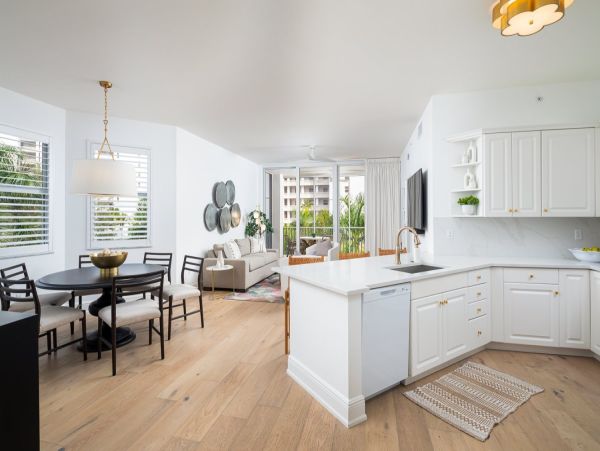 Naples Florida Condo Rental 3-Bedroom Vacation Rental Near Vanderbilt Beach