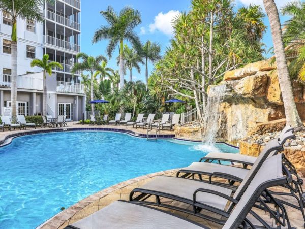 Naples Florida Condo Rental 3-Bedroom Vacation Rental Near Vanderbilt Beach