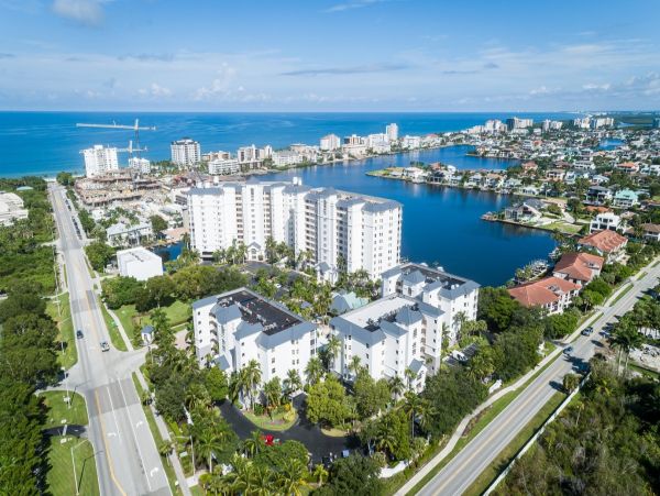 Naples Florida Condo Rental 3-Bedroom Vacation Rental Near Vanderbilt Beach