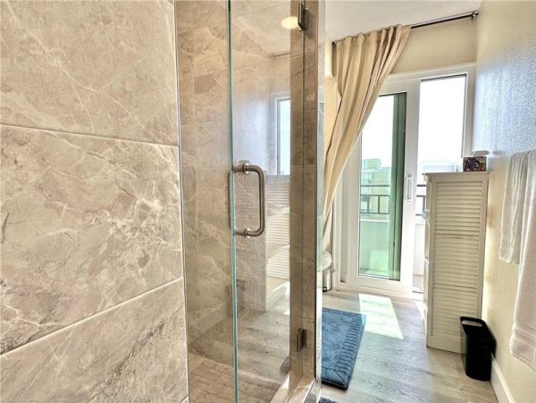 Clearwater Beach Vacation Rentals - Luxury 3-Bedroom Condo with Pools & Private Beach Access