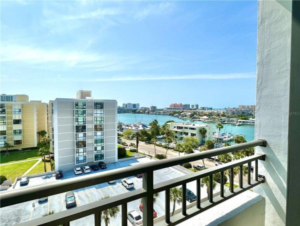 Clearwater Beach Vacation Rentals - Luxury 3-Bedroom Condo with Pools & Private Beach Access