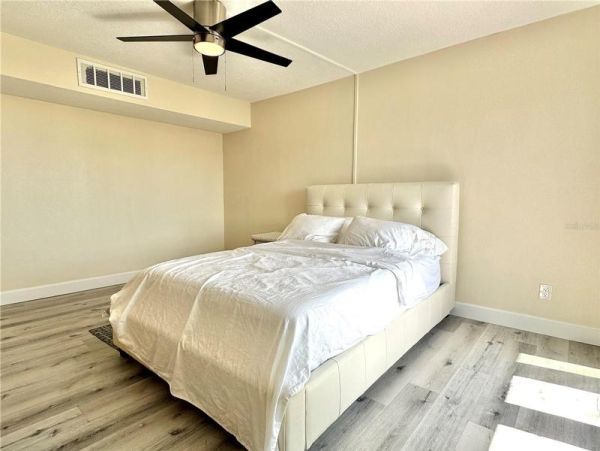 Clearwater Beach Vacation Rentals - Luxury 3-Bedroom Condo with Pools & Private Beach Access