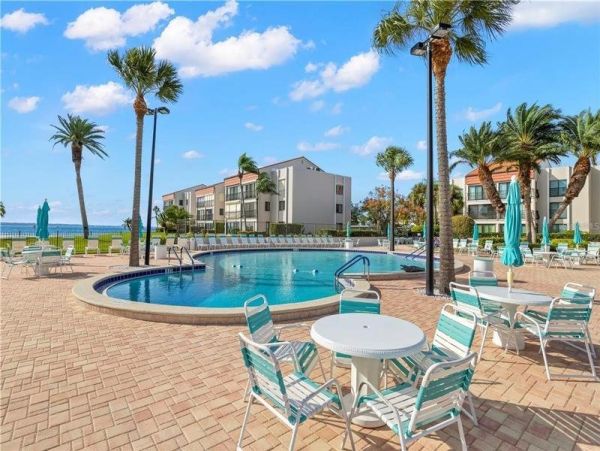 Clearwater Beach Vacation Rentals - Luxury 3-Bedroom Condo with Pools & Private Beach Access