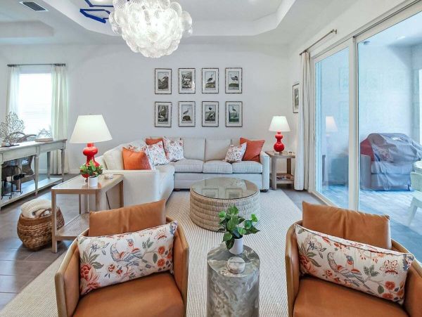 Discover Luxurious Living at Venice