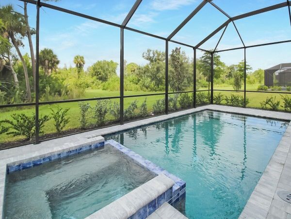 Discover Luxurious Living at Venice