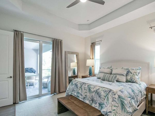 Discover Luxurious Living at Venice
