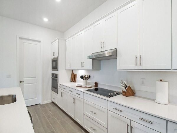 Discover Luxurious Living at Venice